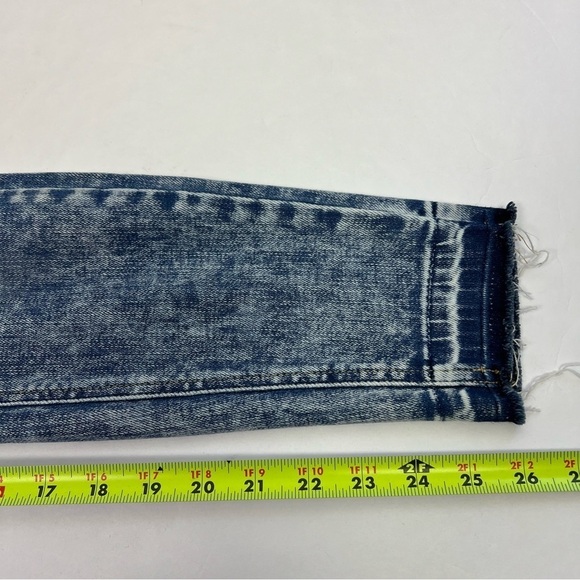 KanCan Jr Women’s Blue Jeans Sz 7/27 Button Fly Raw Hems Distressed/Ripped/Torn - Picture 12 of 13